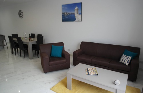 Bellavista Appartement | ★ Nouvel appartement Penthouse, entièrement climatisé, 100 Mbps Wifi, 5 couchages ★