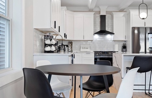 The Heights Appartement | NEW! Penthouse with Roof Deck