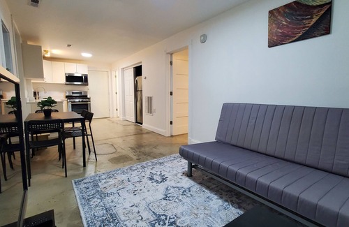 Lower West Side Appartement | New Private Apartment - Pilsen Downtown