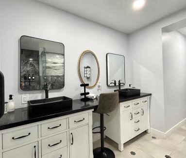 Phoenix Maison | NEW! Private Lux Home Near Airport, Affordable AZ
