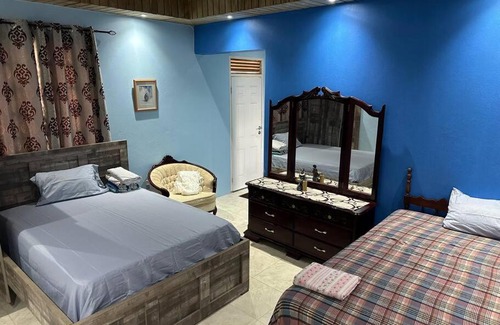 Boston Bay Appartement | New Private Studio Apartment with Air Conditioning