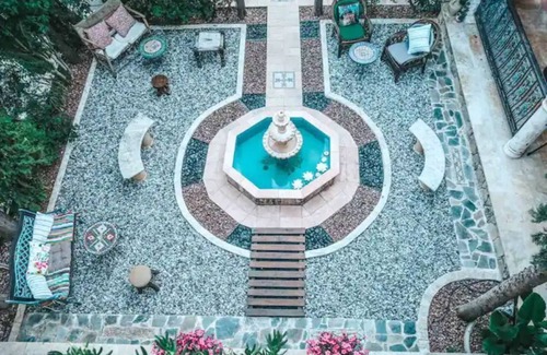 Stroumpi Maison | New Private Swimming pool and hot tub Villa