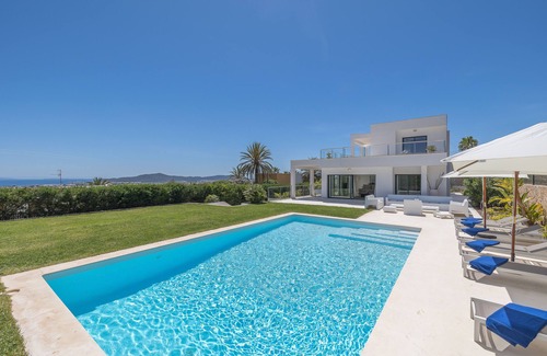 Ibiza Town Villa | Nouvelle propriété vue sur la mer 1km de la ville et plage
