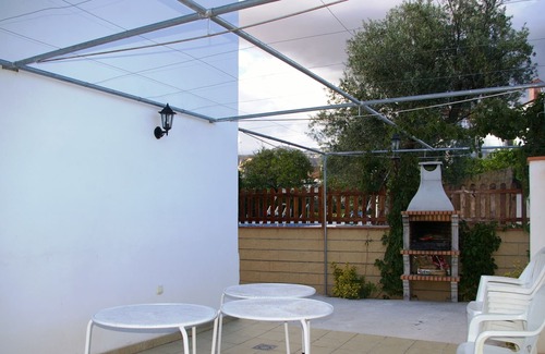Melegis Cottage | Nouvelle maison de ville calme au milieu de la nature et près de la plage