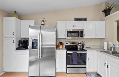 Marston Maison | New! Recently Updated- Near Parks & Rec Center, Fenced Yard- 30 Day Rental