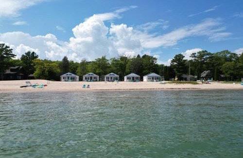 Greenbush Maison | New renovated bathroom & new roof - Lake Huron 4