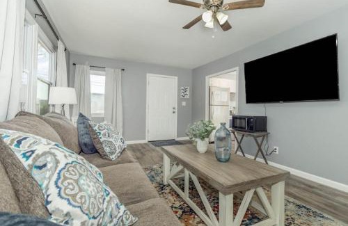 Middletown Maison | New renovated single-family home built in 1999