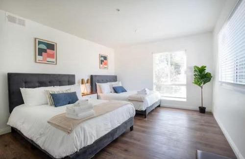 Alhambra Appartement | New Renovated Spacious 3 bedroom near DT Alhambra