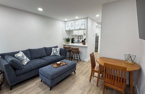 Hampton Bays Maison | New Rental! Prime location in Hampton Bays, 1 Bed/1 Bath Townhome