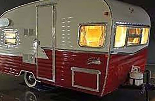 Millersview Maison | New Reproduction of 1962 Airflyte in Lakeside Vineyard