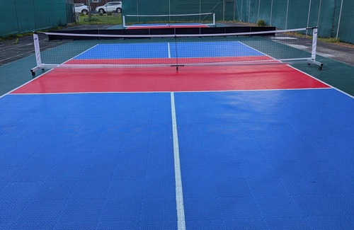 Fayetteville Maison | New River Gorge Pickleball Retreat, Hot Tub, Games, Family Fun Minutes To Town!
