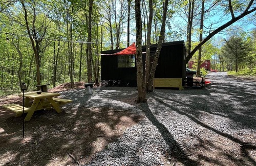 Rising Fawn Cabine | New Secluded Modern Bespoke Cabin, 6 Miles from Cloudland Canyon State Park