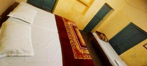 Varanasi Maison | New Shri Viswanatham Guest House
