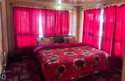 Laripora Maison | New snow view resort pahalgam