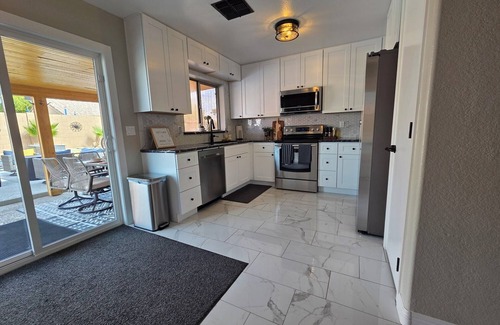 Suncliff Maison | New! Sonoran Sol Retreat - Heated Pool - High-Speed Wifi - Spring Training