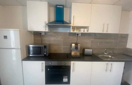 High Barnet Appartement | New! Spacious 2 Bed opposite High Barnet station