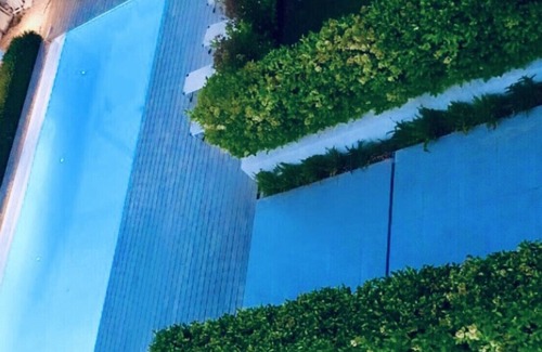 Elliniko Maison | Appartement neuf, spacieux et moderne de 140 m2, grande piscine à usage commun.