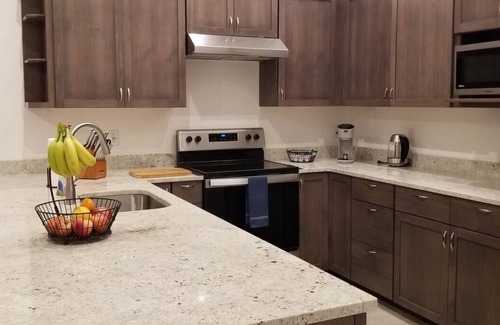 Wenatchee Maison | New & Spacious Townhome Unit D