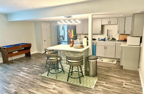 Parker Maison | New Spacious Walkout Basement in Parker with Private Entry-Bedrom-Kitchen-Closet