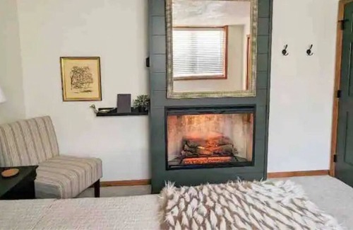 Walker Maison | NEW! Steps from Lake May. Spacious and stylish home in the heart of Walker.