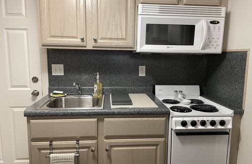 Cape Neddick Appartement | New! Studio A. Full kitchen. Walk to beach/town! Indoor/outdoor Pool; Sleeps 2