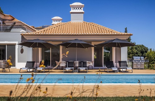 Almancil Maison | NOUVEAU !!! Magnifique Villa avec 5 chambres près du campus et de la cabane