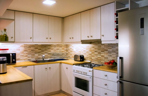 Thissio Appartement | Nouvel élégant 5bd-5ba Apt / Vue sur l'Acropole / Emplacement idéal