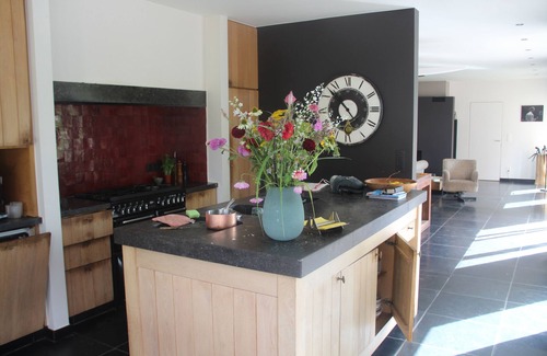 Sinaai Maison | New: super cozy new home with great views