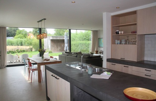 Sinaai Maison | New: super cozy new home with great views