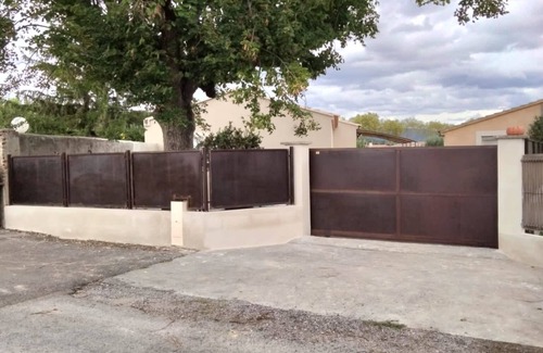 Saint-Maurice-sur-Eygues Maison | VILLA DE VACANCES NEUVE AVEC PISCINE PRIVÉE, TROIS CHAMBRES, EN DRÔME PROVENÇALE