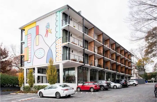 Poncey-Highland Appartement | NEW The Layla: Rooftop Walkable Downtown