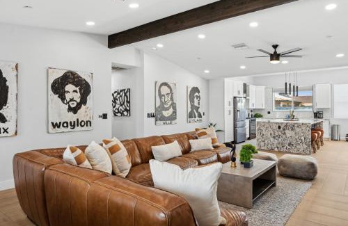 Papago Parkway Maison | NEW The Mane Event by PaseoHomesAZ-Opt Heated Pool