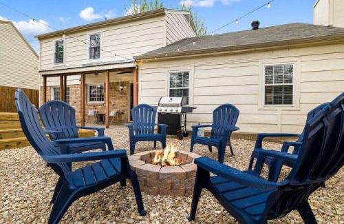 South Arlington Maison | New! The Prairie House with Cowboy Pool & Fire Pit