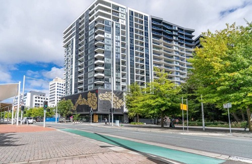 City East Appartement | New to VRBO: Lovely 2BR Apartment w/ free parking on premises