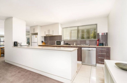 Turner Appartement | New to VRBO: Modern 2BR 2BA Apartment Close to City & ANU
