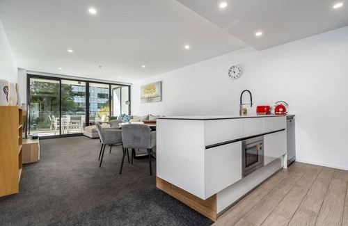 City East Appartement | New to VRBO: Modern 2BR APT in Highgate Executive Apartment