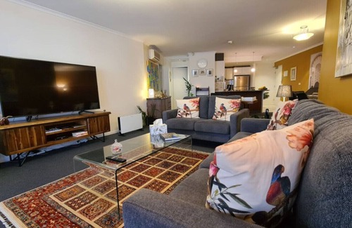 City East Appartement | New to VRBO: Stunning 2BR Apt in the Heart of Canberra City