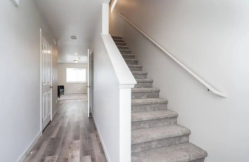 Tri-Cities Maison | New Townhouse! Private Yard & Garage 3/2.5 #5750