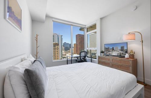 Civic Core Appartement | NEW Upscale Downtown San Diego Stay Queen Bed Pool & Sauna
