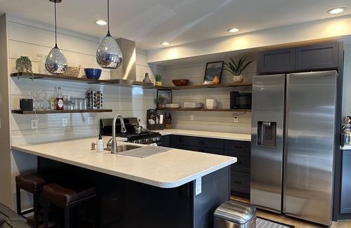 Paradise Estates Maison | New Vacation Home near Mt Rainier. We now have Wi-Fi. We do not allow pets.