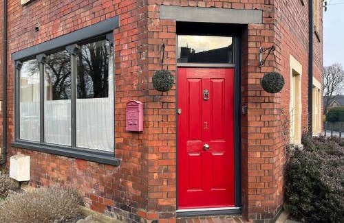 Frome Maison | NEW Victorian Residence - sleeps 12