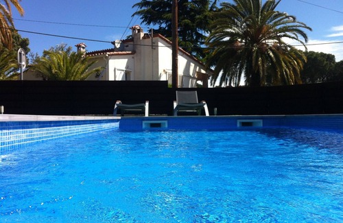 Calonge Villa | Nouvelle villa avec piscine sur la Costa Brava. Avec WiFi Internet!