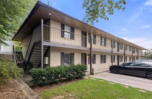 Auburn Copropriété | NEW-War Damn Condo-DT Auburn next to campus