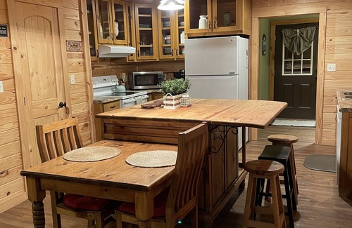 Vivian Cabine | NEW WATER FRONT cabin on North Caddo Lake- private boat launch, dock, much more!