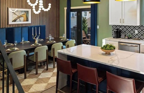 East Allegheny Appartement | NEW Yinz City Stay Walk to Acrisure&PNC Rooftop
