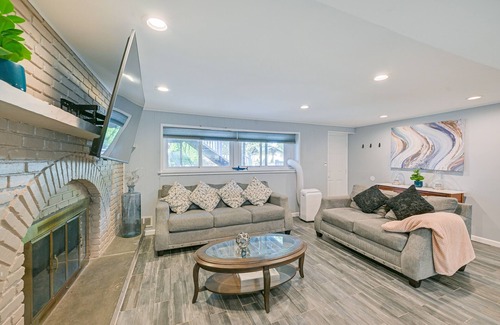 North Great River Appartement | New York Abode w/Pool & Patio, Near Times Square!