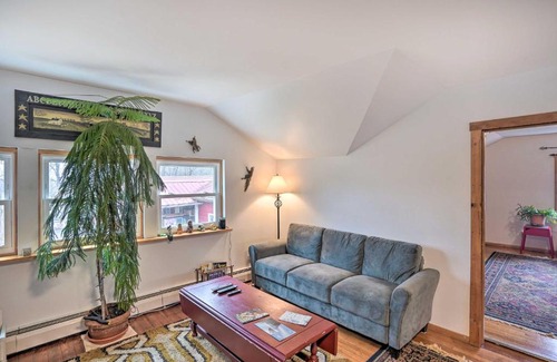 Saugerties Appartement | New York Vacation Rental with Smart TVs and Cable