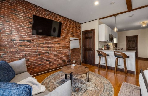 Newburyport Appartement | Newburyport Flat Downtown Living King Bed