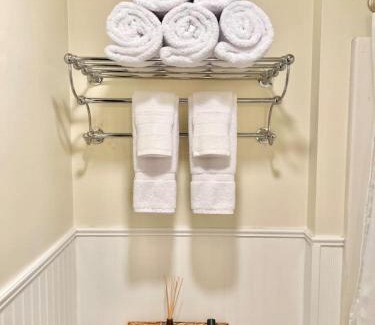 Newburyport Appartement | Newburyport Flat Downtown Living King Bed