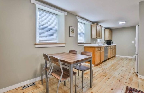 Newburyport Appartement | Newburyport River View Brick Two Story Apartment